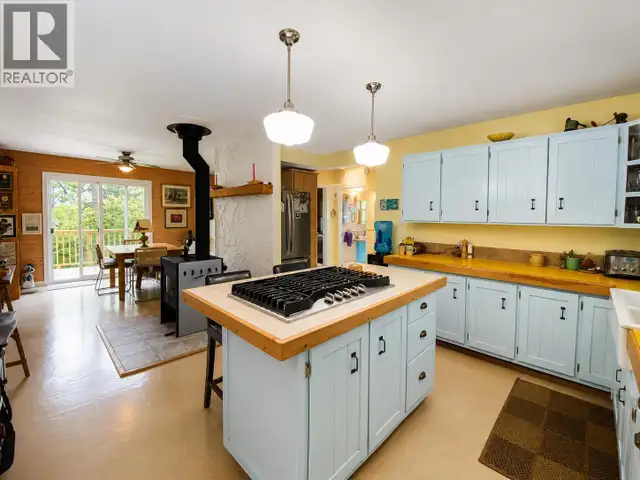 6681 BARNETT ROAD 100 Mile House, British Columbia in Houses for Sale in 100 Mile House - Image 8