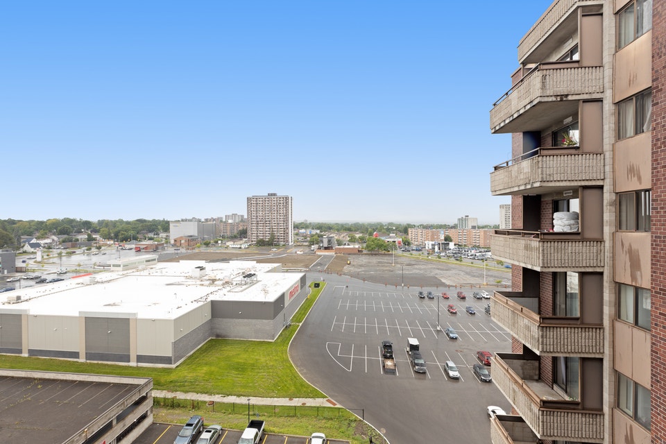 Apartment for Rent: 2 Bedroom D - Lincoln Park Tower 4