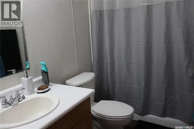 20 H AVENUE Willow Bunch, Saskatchewan in Houses for Sale in Moose Jaw - Image 20