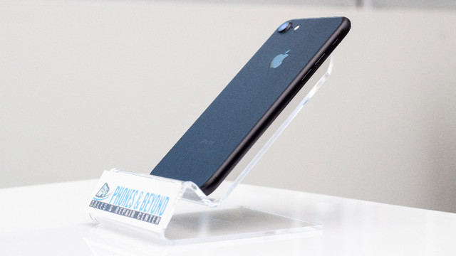 iPhone 7 – PHONES & BEYOND - 1 Month Store Warranty in Cell Phones in Kitchener / Waterloo - Image 3