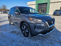 Command the road in this pristine, top-of-the-line 2023 Nissan Rogue AWD Platinum, featuring only 45... (image 2)