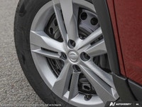 This Nissan Kicks Play has a trusty Regular Unleaded I-4 1.6 L/98 engine powering this Variable tran... (image 9)