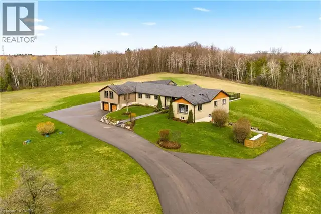 1371 10TH CONCESSION Road W Puslinch, Ontario in Houses for Sale in Guelph - Image 3