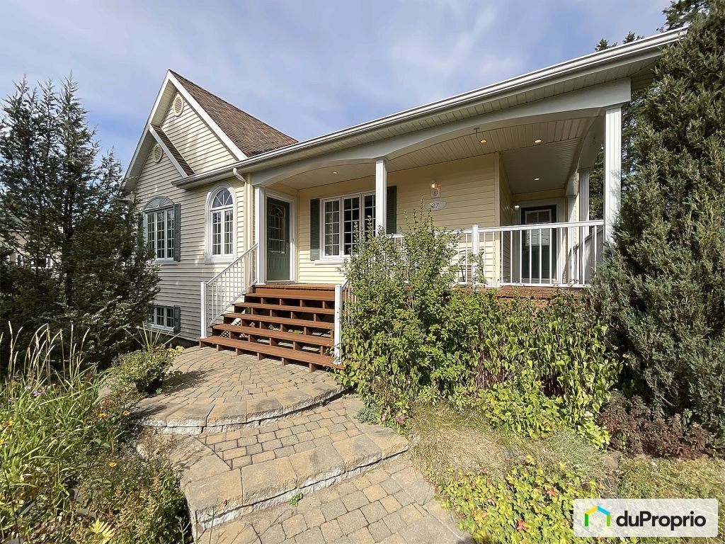 $460,000 - Bungalow in Rimouski (Ste-Blandine/Mont-Lebel) — photo 1
