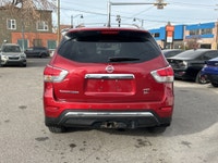 Double L Motors Ltd. FOR SALE: 2016 Nissan Pathfinder SL 4WD This Pathfinder is the perfect blend of... (image 4)