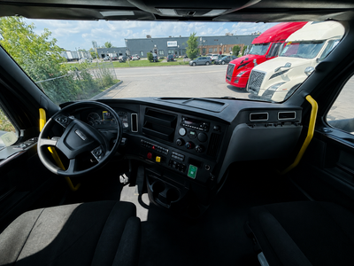 2026 Freightliner Cascadia Specs: ✅ 176,603 KM ✅ Detroit DD15 | 455 HP ✅ DT-12 Automatic Transmissio...