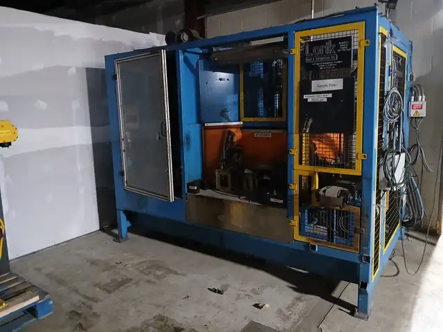 MOTOMAN Glue Robot Cell with 4 station turntable in Other Business & Industrial in Mississauga / Peel Region - Image 2