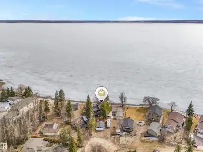 The Ultimate Family Lakefront Retreat! Discover the perfect destination for large families and hosti...