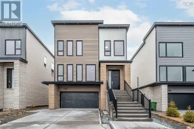 Welcome to 112 Samaa Court, located in the desirable Parks of West Bedford! This completed new const...