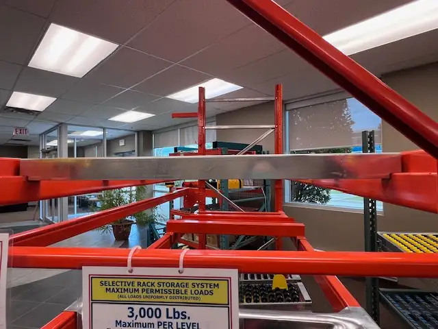 Pallet Racking Safety Bars ( Support Bars ) - Warehouse Racking dans Étagères et rayonnages industriels dans Région de Markham/York - Image 5