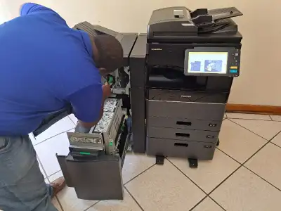 Réparation Des imprimantes et photocopieuses Nos Techniciens Sont Qualifiés Et Formés Pour Réparer L...