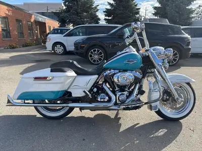 Check out this 2014 Harley-Davidson Road King Police with only 46,095 miles. Be sure to follow us on...