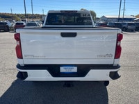 One Owner, 6.6L Diesel, Premium Pkg, Power Steps, 5th Wheel Pkg, Heads Up Display, Power Sunroof, Cl... (image 4)