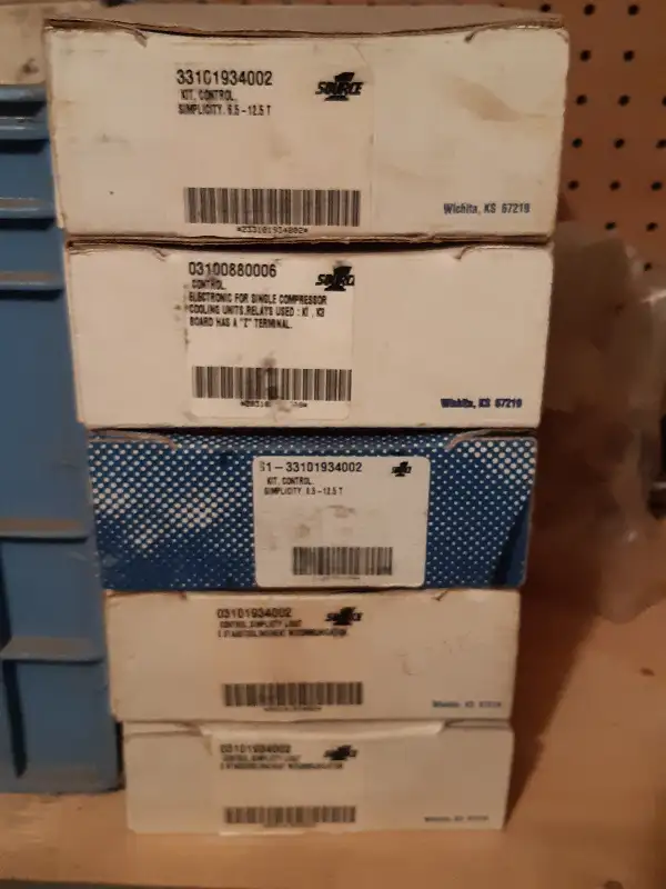 33101934002 Kit Control Simplicity 6.5 ton to 12.5 ton York in Heating, Cooling & Air in St. Catharines - Image 2