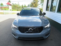 Fresh trade! This XC40 has a clean Carfax, two sets of keys, two sets of Volvo wheels/winter tires a... (image 2)