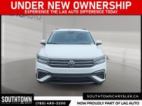 Experience the Volkswagen Tiguan Comfortline with only 66530 km on the odometer. Finished in a sleek... (image 1)