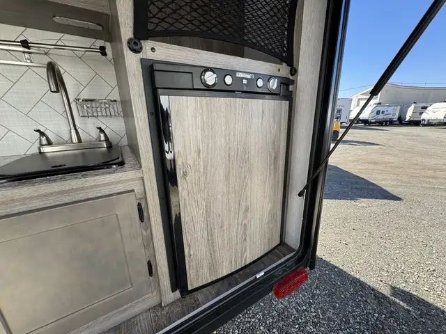 2024 ,Sunray,Sunset Park RV 109 in Travel Trailers & Campers in Kamloops - Image 10