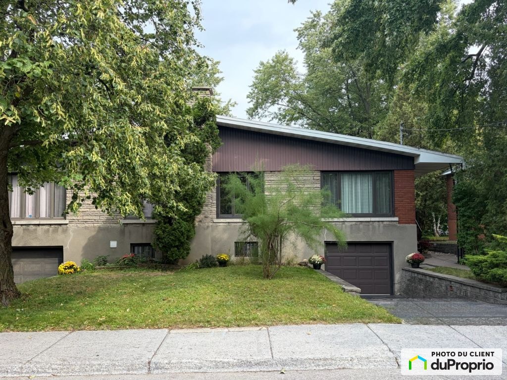 $750,000 - Bungalow for sale in Ahuntsic / Cartierville — photo 1