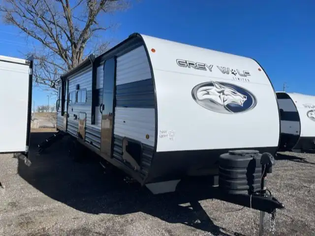 2024 FOREST RIVER GREYWOLF 24 RRT! AWESOME TOYHAULER! $41995!  in RVs & Motorhomes in London - Image 2