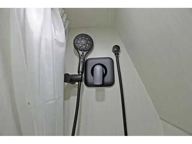 2026 Pleasure-Way Ontour Ontour 2.2 AWD ! Classe B NEUF 2026 in Travel Trailers & Campers in Laval / North Shore - Image 13