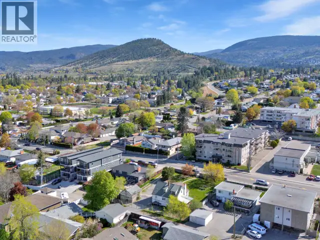 1471 & 1473 Government Street Penticton, British Columbia in Land for Sale in Penticton - Image 11