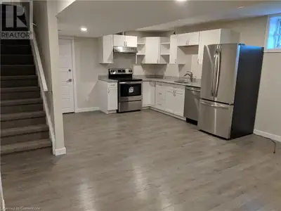 76 CENTURY Street Unit# B Hamilton, Ontario