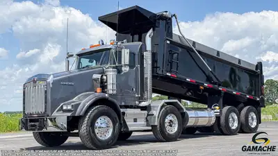 Heavy truck - # STOCK: C-37579 2020 KENWORTH T800 BENNE BASCULANTE / CAMION DOMPEUR 12 ROUES 2020 KE...