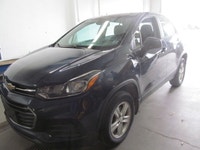 This 2018 Chevrolet Trax LS is a smart fit for daily life in Dartmouth. Its blue exterior, four-door... (image 1)