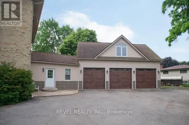 40 OAKHILL DRIVE Brantford, Ontario62863768635521123
