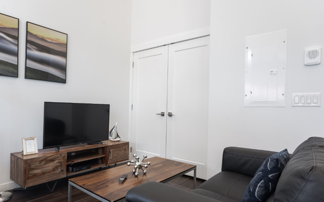 Furnished Executive Studio in Halifax| All Inclusive in Short Term Rentals in City of Halifax - Image 2