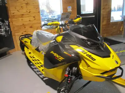 2025 Ski-Doo MXZ XRS 850 Etec turbo R with Competion Package UCSE Introducing the 2025 Ski-Doo MXZ X...
