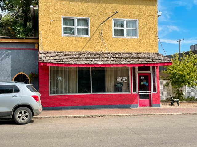 407 Main St., Gravelbourg in Commercial & Office Space for Sale in Moose Jaw