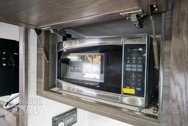 2027 Northern Lite 8.11 EX Dry Bath Limited Edition in Travel Trailers & Campers in Kelowna - Image 12
