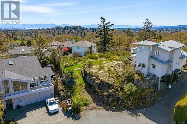 4280 Westervelt Pl Saanich, British Columbia62864380992003124