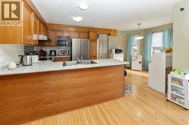 63 Hawkmount Green NW Calgary, Alberta in Houses for Sale in Calgary - Image 14