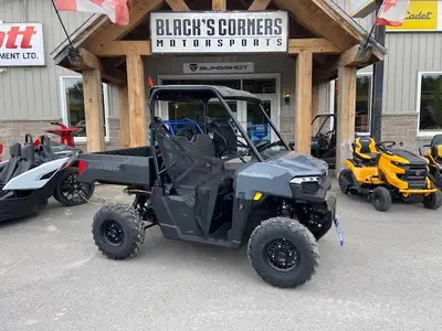 Black's Corners Motorsport The newest Ranger to get released from Polaris Comes with the factory roo...