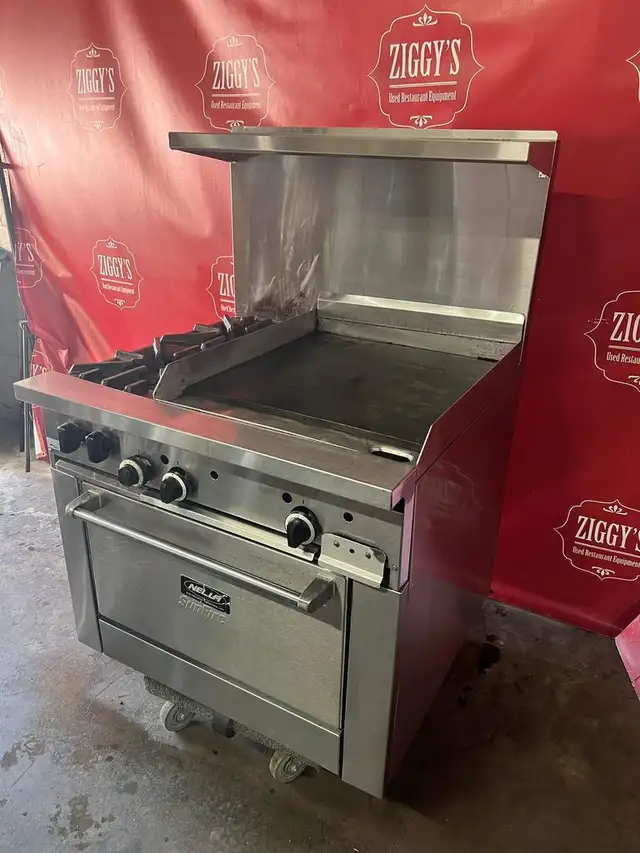 36” garland sunfire 2 burner gas stove , 24” griddle & oven in Industrial Kitchen Supplies in Mississauga / Peel Region - Image 2