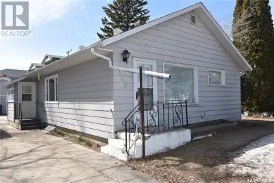 Welcome to 220 2nd St E—a move-in-ready gem with a great combination of updates and comfort! This ch...