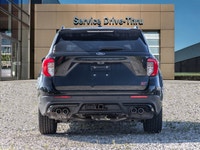 *Navigation, Leather Seats, Cooled Seats, Power Tailgate, 360 Camera!* The Ford Explorer is primed f... (image 5)