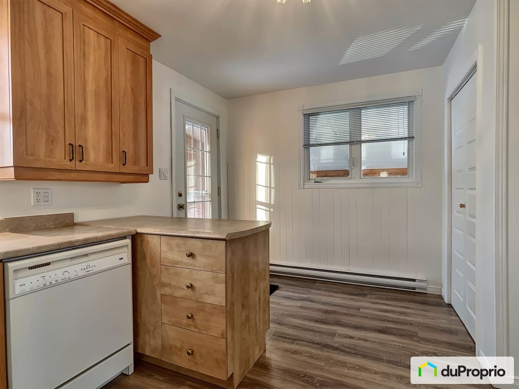 $345,900 - Bungalow for sale in Chicoutimi (Chicoutimi-Nord) — photo 3