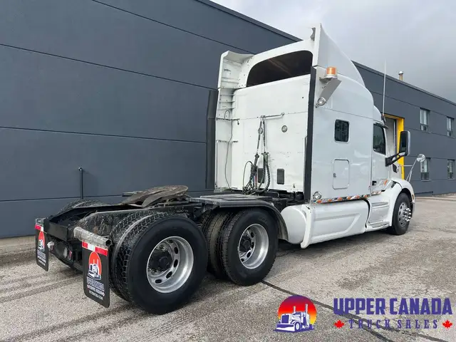 2015 Peterbilt 579 in Heavy Trucks in Saskatoon - Image 6
