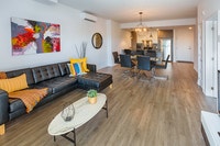 100% MEUBLÉ, TOUT INCLUS. Appartement 3-1/2 de 725 pied carrés - (F-502) ***Si vous êtes intéressé p... (image 7)