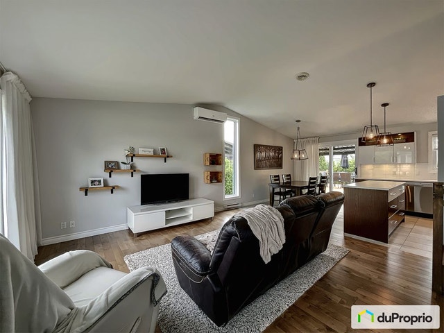 $499,990 - Split Level for sale in Beauport — photo 3