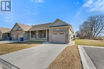 11 JONATHAN STREET Chatham, Ontario