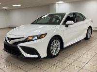 Introducing the 2023 Toyota Camry SE, a sedan that marries elegance with efficiency, creating a driv... (image 1)
