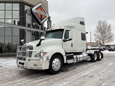 This pre-owned 2023 LT, This unit features our 73in Sky-Rise Sleeper with our Diamond Interior Trim,...