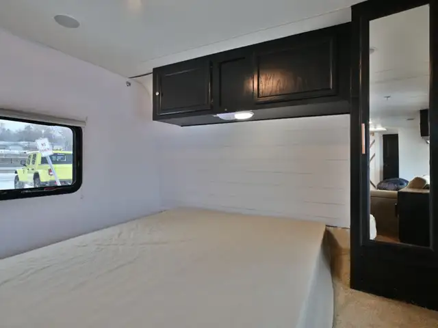 2008 Sportsmen 29 in Travel Trailers & Campers in St. Albert - Image 18