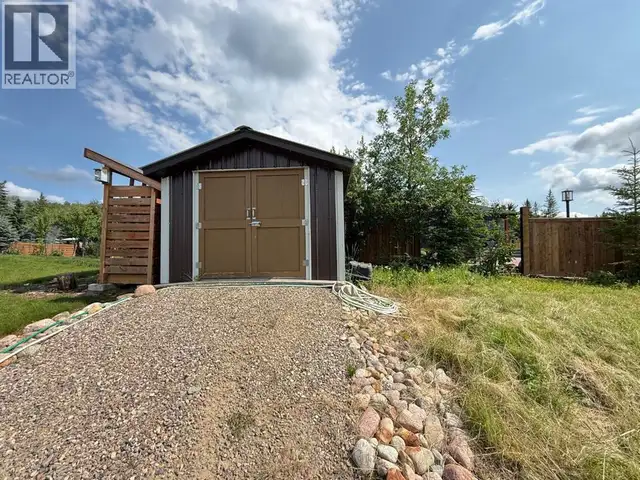 724 Spruce Street Lac Des Iles, Saskatchewan in Land for Sale in Meadow Lake - Image 6
