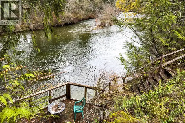 9571 Gleadle Rd Black Creek, British Columbia in Houses for Sale in Comox / Courtenay / Cumberland - Image 27