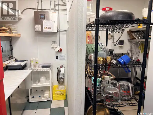 330 Silverwood ROAD Saskatoon, Saskatchewan in Commercial & Office Space for Sale in Saskatoon - Image 9